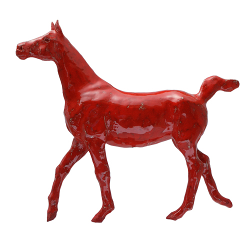 Cheval de selle au pas émaillé rouge vermillon